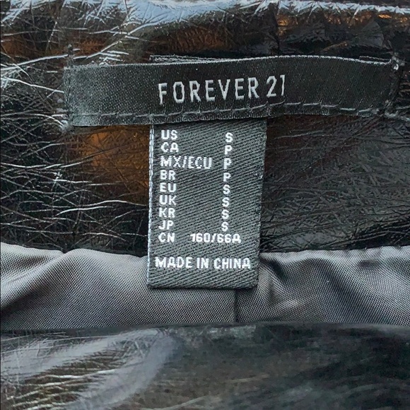 Forever 21 Black Mini Skirt - Picture 3 of 4